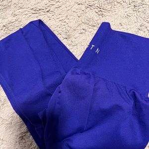 NVGTN Solid Seamless